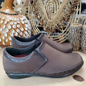 Aetrex Womens 8M/EU 39.5 Berries Berry Slip-On Shoes Fabric Leather Cocoberry